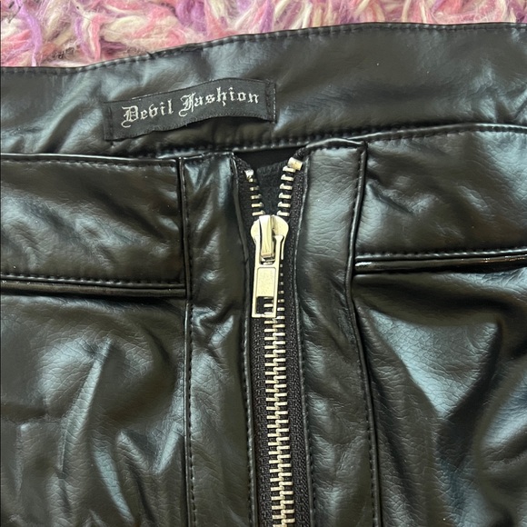Faux pleather goth style pants with buckles and cute details. - Picture 5 of 6
